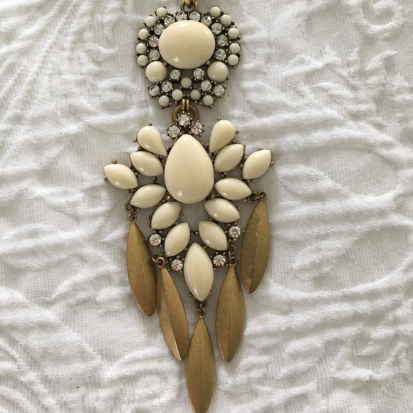 Stella and Dot statement necklace - Picture 2 of 6